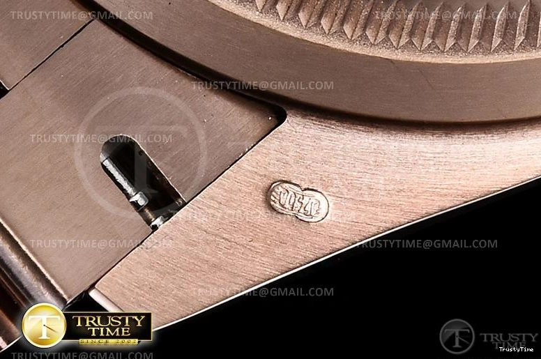 1120 RDD0223A – DayDate 36mm Packable 702